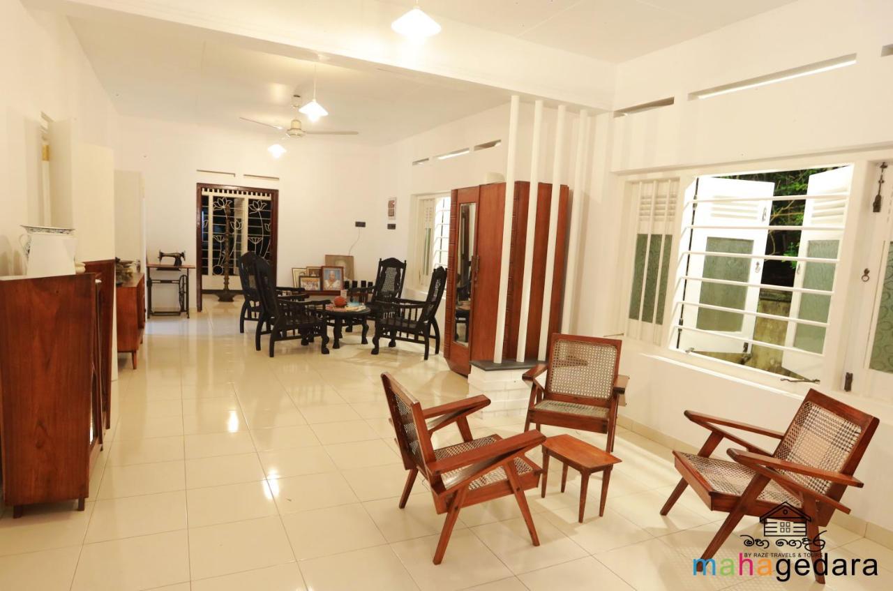 Mahagedara Dickwella Hotel Bagian luar foto