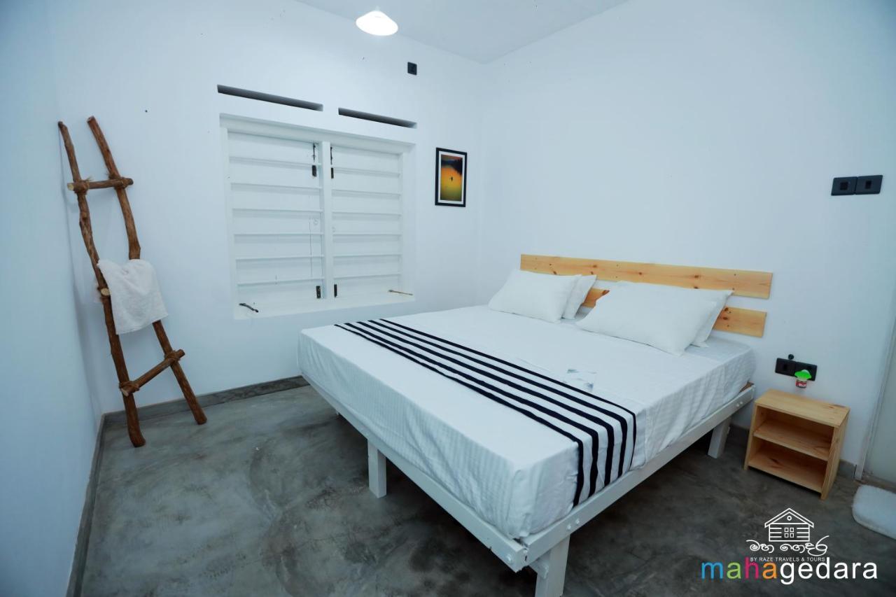 Mahagedara Dickwella Hotel Bagian luar foto